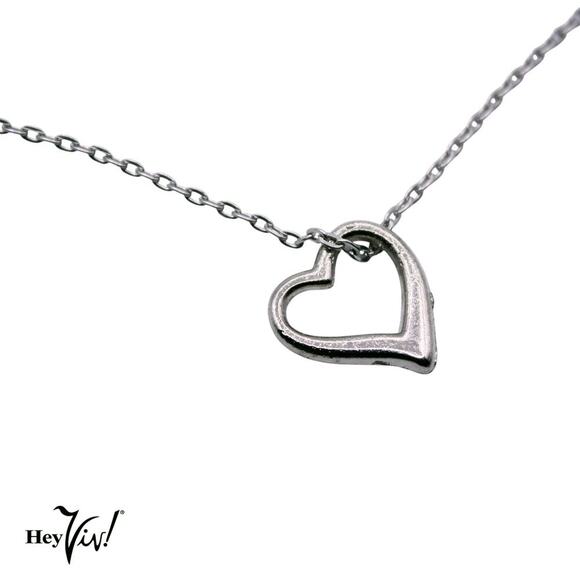 Vintage Heart Pendant Necklace Simple Elegant Silver Metal 19" Chain - Hey Viv - Picture 2 of 5
